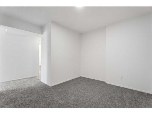 411`-1717 60 Street Se, Calgary, AB - Indoor Photo Showing Other Room