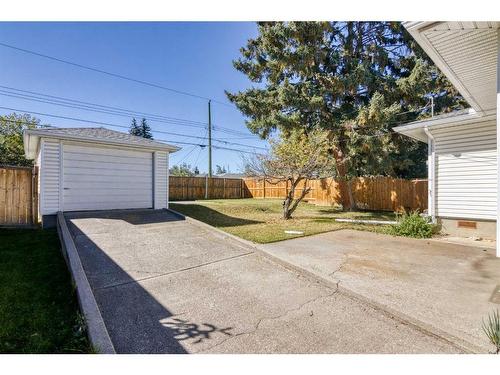 2451 23 Street Nw, Calgary, AB - Outdoor