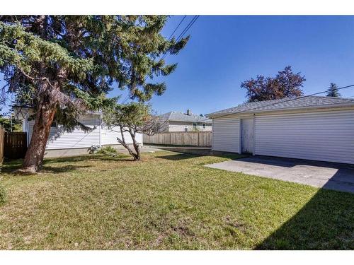 2451 23 Street Nw, Calgary, AB - Outdoor