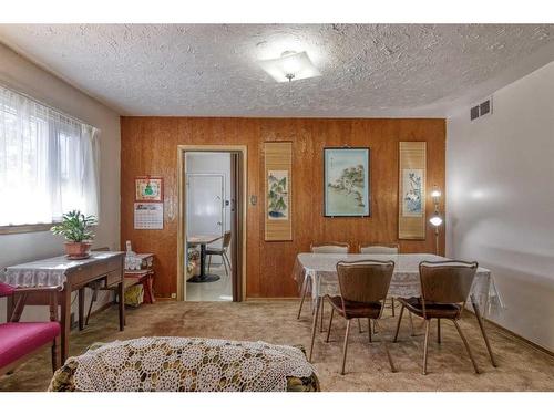 2451 23 Street Nw, Calgary, AB - Indoor Photo Showing Dining Room