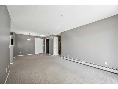 1228-2371 Eversyde Avenue Sw, Calgary, AB - Indoor Photo Showing Other Room