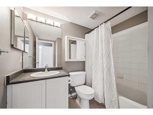 1228-2371 Eversyde Avenue Sw, Calgary, AB - Indoor Photo Showing Bathroom