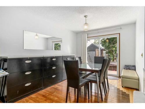 79 Lake Sylvan Close Se, Calgary, AB - Indoor Photo Showing Dining Room