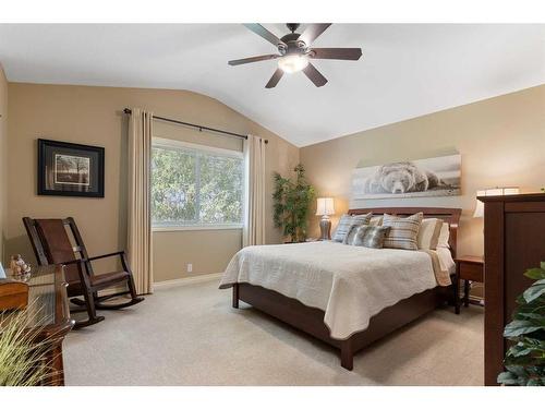 123 West Creek Meadow, Chestermere, AB - Indoor Photo Showing Bedroom