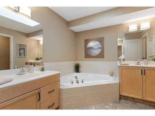 123 West Creek Meadow, Chestermere, AB - Indoor Photo Showing Bathroom