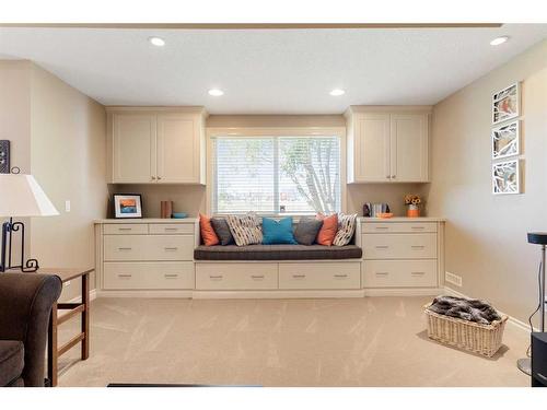 123 West Creek Meadow, Chestermere, AB - Indoor Photo Showing Kitchen