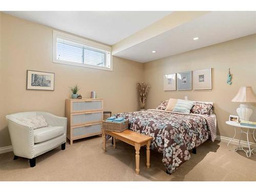 123 West Creek Meadow, Chestermere, AB - Indoor Photo Showing Bedroom