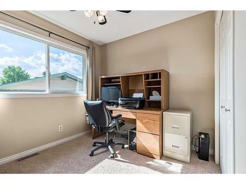 44 Sunhurst Place Se, Calgary, AB - Indoor Photo Showing Office