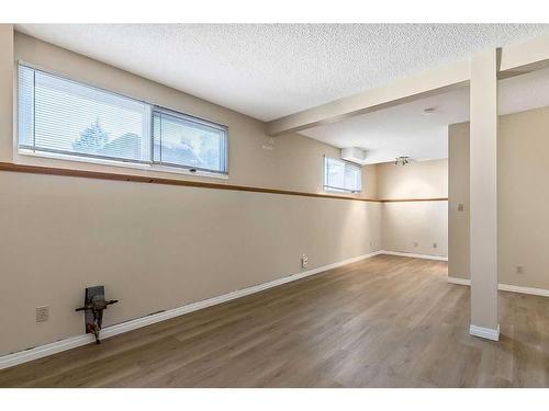 44 Sunhurst Place Se, Calgary, AB - Indoor Photo Showing Other Room