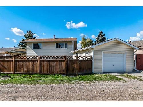 44 Sunhurst Place Se, Calgary, AB - Outdoor