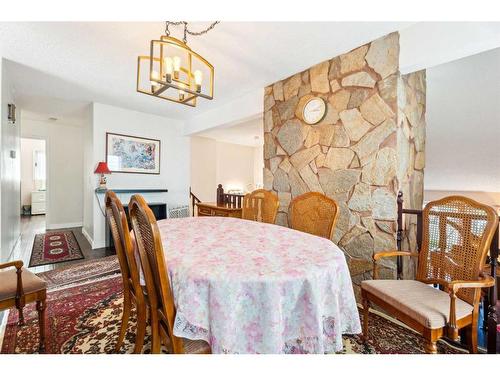 120 Tucker Road Se, Airdrie, AB - Indoor Photo Showing Dining Room