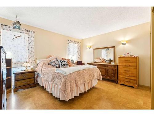 120 Tucker Road Se, Airdrie, AB - Indoor Photo Showing Bedroom