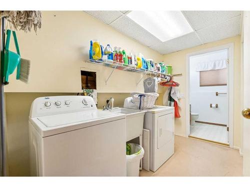 120 Tucker Road Se, Airdrie, AB - Indoor Photo Showing Laundry Room