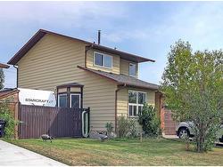 96 Beddington Circle NE Calgary, AB T3K 1K6