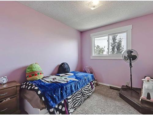 96 Beddington Circle Ne, Calgary, AB - Indoor Photo Showing Bedroom