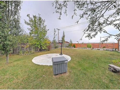 96 Beddington Circle Ne, Calgary, AB - Outdoor