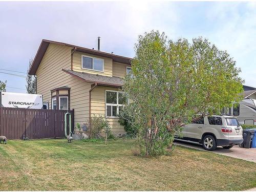 96 Beddington Circle Ne, Calgary, AB - Outdoor