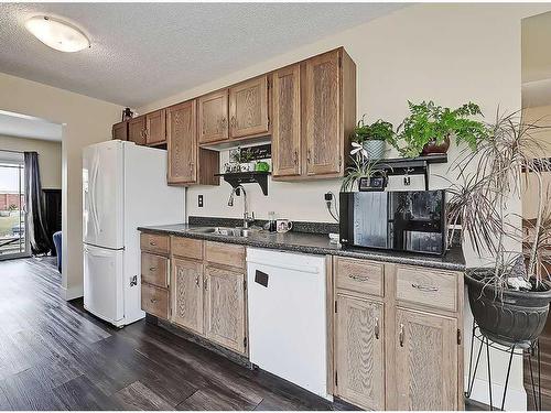 96 Beddington Circle Ne, Calgary, AB - Indoor Photo Showing Kitchen