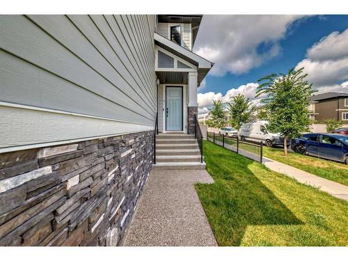 11 West Grove Common Sw, Calgary, AB 