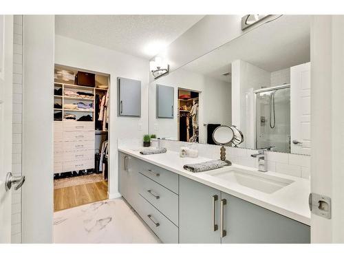 1301-220 Seton Grove Se, Calgary, AB - Indoor Photo Showing Bathroom