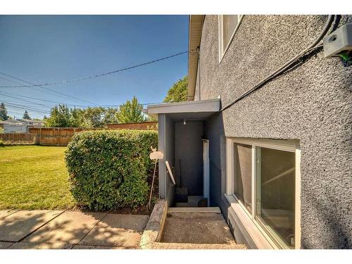 305 32 Avenue Ne, Calgary, AB - Outdoor