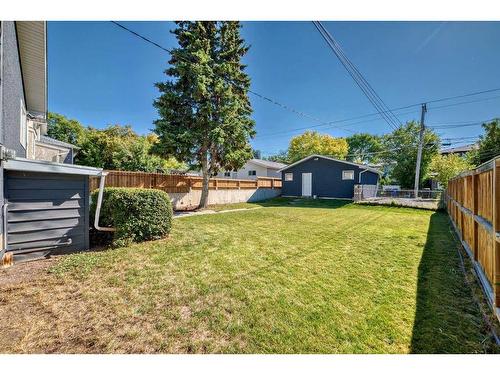 305 32 Avenue Ne, Calgary, AB - Outdoor