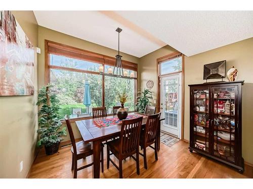 618 Rocky Ridge View Nw, Calgary, AB - Indoor Photo Showing Dining Room