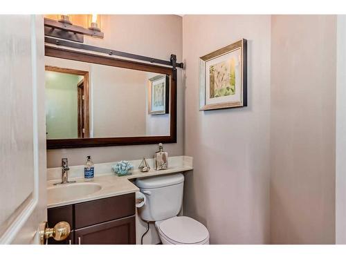 618 Rocky Ridge View Nw, Calgary, AB - Indoor Photo Showing Bathroom