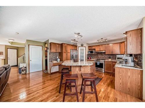 618 Rocky Ridge View Nw, Calgary, AB - Indoor Photo Showing Kitchen