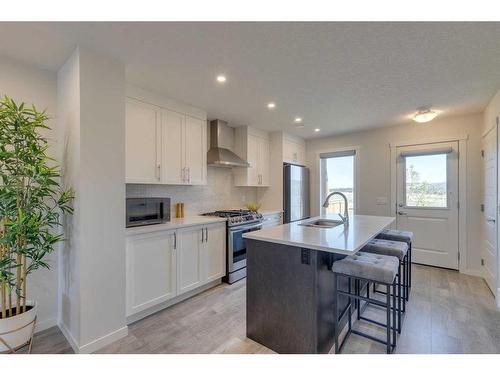 211-260 Rowley Way Nw, Calgary, AB - Indoor Photo Showing Kitchen