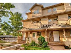 108-438 31 Avenue NW Calgary, AB T2M 2P4