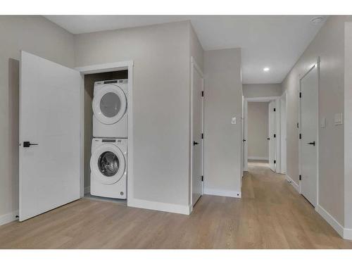 1327B 35 Street Se, Calgary, AB - Indoor Photo Showing Laundry Room