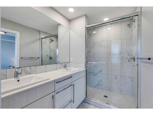 1245 Carrington Boulevard Nw, Calgary, AB - Indoor Photo Showing Bathroom