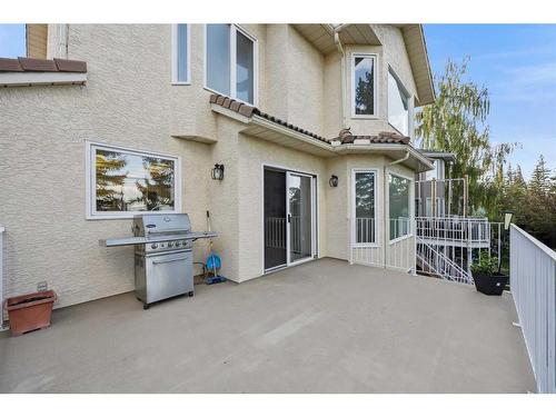 1360 Shawnee Road Sw, Calgary, AB - Outdoor With Exterior