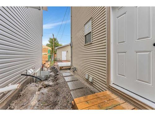 2213 42 Street Se, Calgary, AB - Outdoor With Exterior