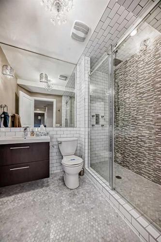 113 West Coach Place Sw, Calgary, AB - Indoor Photo Showing Bathroom