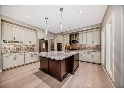 113 West Coach Place Sw, Calgary, AB - Indoor Photo Showing Kitchen With Upgraded Kitchen