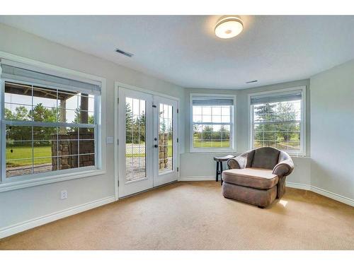 31055 Elbow River Drive, Rural Rocky View County, AB - Indoor Photo Showing Living Room