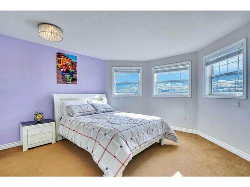 31055 Elbow River Drive, Rural Rocky View County, AB - Indoor Photo Showing Bedroom