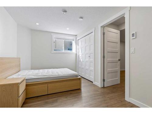 50 Shawbrooke Crescent Sw, Calgary, AB - Indoor Photo Showing Bedroom