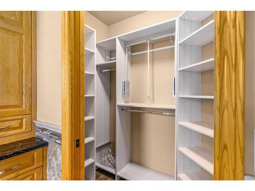 244 Country Hills Court Nw, Calgary, AB - Indoor With Storage