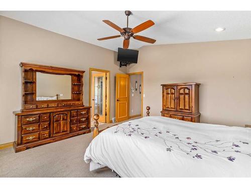 244 Country Hills Court Nw, Calgary, AB - Indoor Photo Showing Bedroom