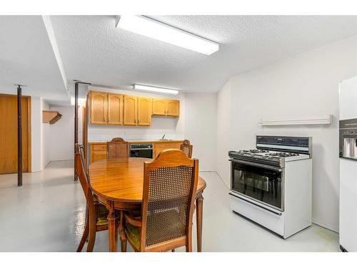 244 Country Hills Court Nw, Calgary, AB - Indoor Photo Showing Kitchen