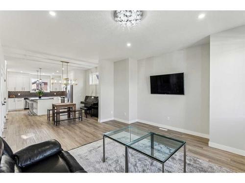 250 Chelsea Place, Chestermere, AB - Indoor Photo Showing Living Room