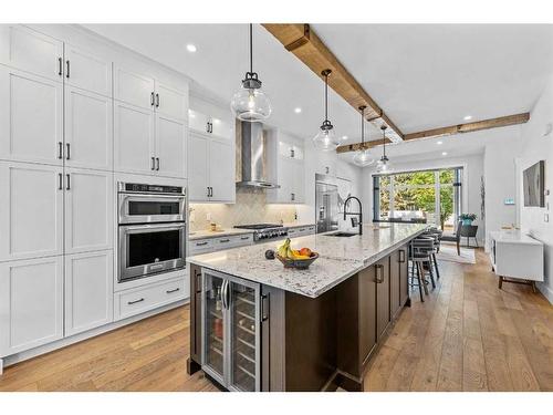 724 36 Street Nw, Calgary, AB - Indoor Photo Showing Kitchen With Upgraded Kitchen