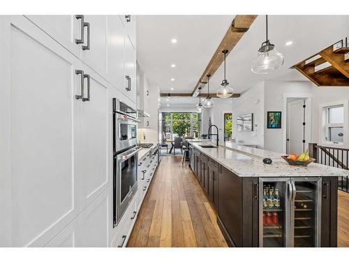 724 36 Street Nw, Calgary, AB - Indoor Photo Showing Kitchen With Upgraded Kitchen