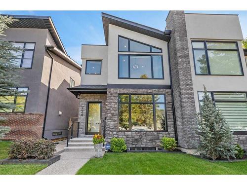 724 36 Street Nw, Calgary, AB - Outdoor