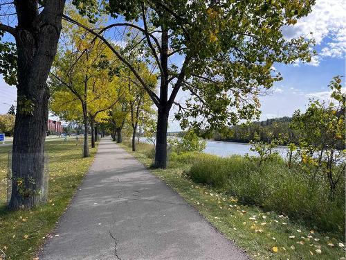 724 36 Street Nw, Calgary, AB - Outdoor With View