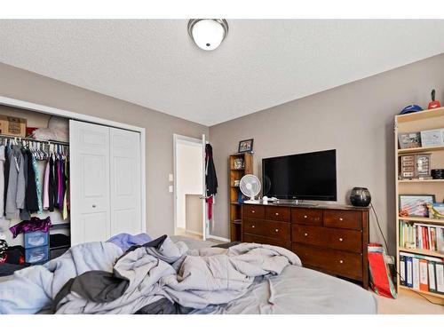 133 Covepark Crescent Ne, Calgary, AB - Indoor Photo Showing Bedroom