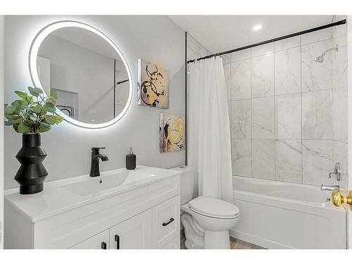 9137 21 Street Se, Calgary, AB - Indoor Photo Showing Bathroom